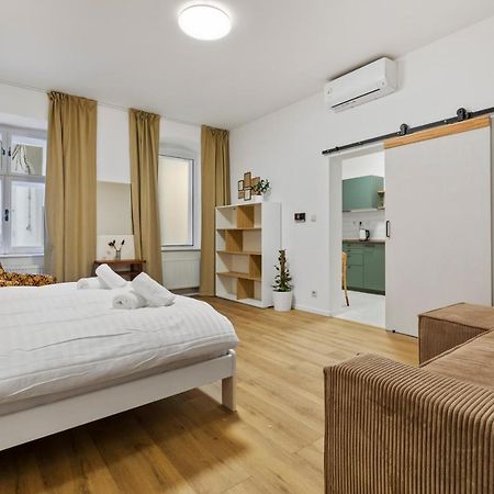 Charming Apt In Centre /W Ac Μπρατισλάβα Εξωτερικό φωτογραφία
